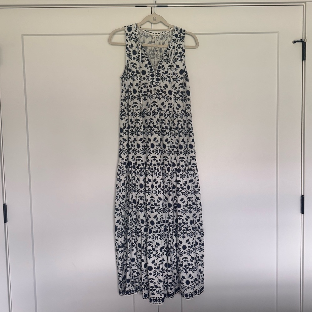 NWT Max Studio London Tiered Maxi Dress with Navy Floral Pattern